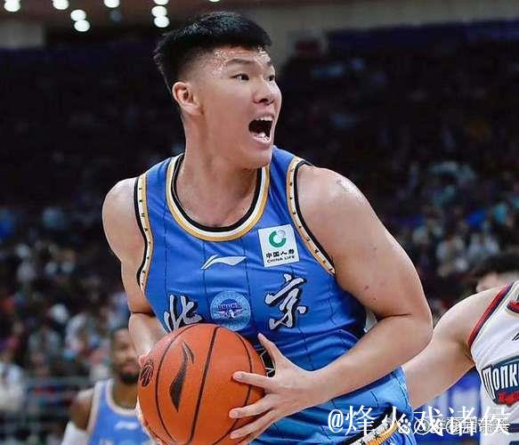 范子铭16+11雷蒙19分 首钢大胜上海总比分1-1 范子铭16+11雷蒙19分 首钢大胜上海总比分1-1